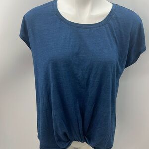 Jane & Delancey blue short sleeve twisted hem large tee